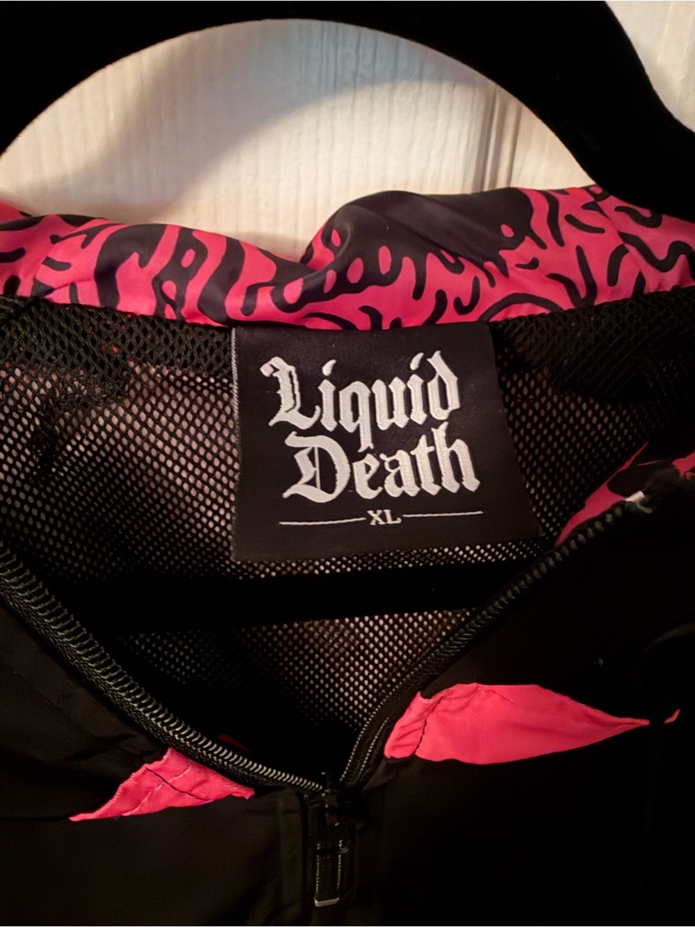 Black and Hot Pink 'Liquid Death' Pullover Anorak - Picture 2 of 3